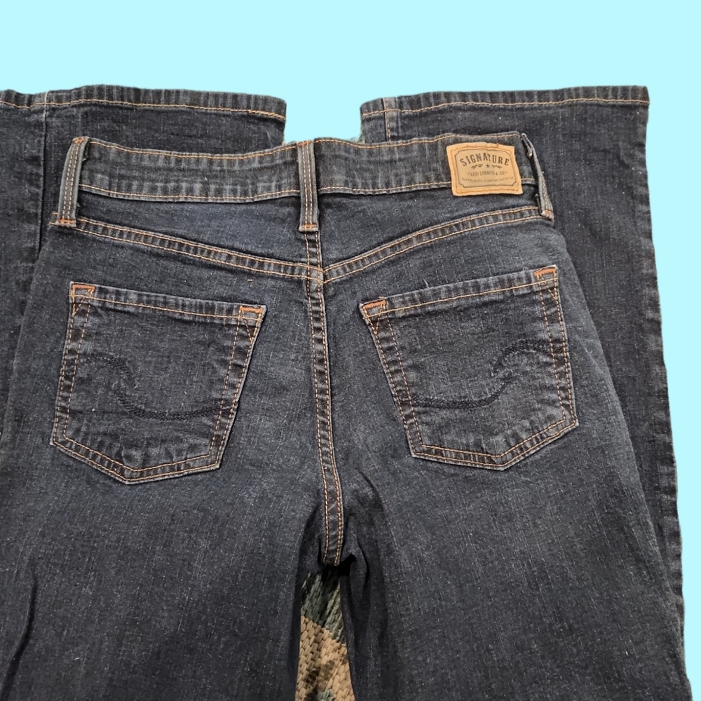 SIGNATURE LEVIS STRAUSS LADIES JEANS SZ 4 - Picture 3 of 5